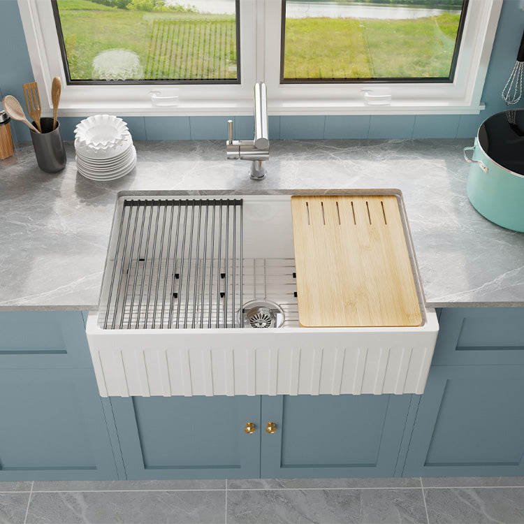 33 Inch Farmhouse Workstation Sink – Corner Apron Front | Model SN104W3320