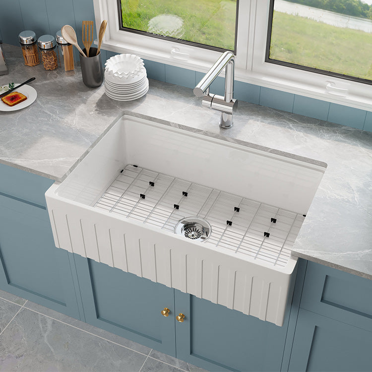 33 Inch Farmhouse Workstation Sink – Corner Apron Front | Model SN104W3320