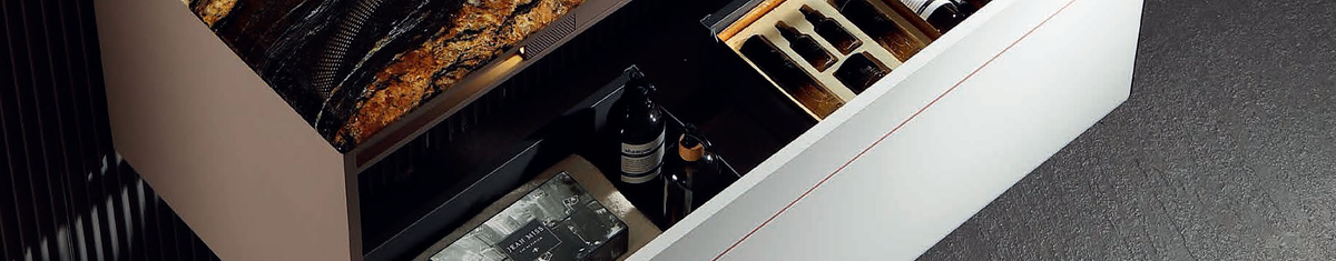 LD-5359 open drawer and compartment detail